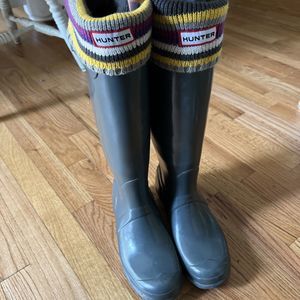 Hunter Women's Original Tall Gloss Rain Boots Gray with Leg Warmers Gray US 7